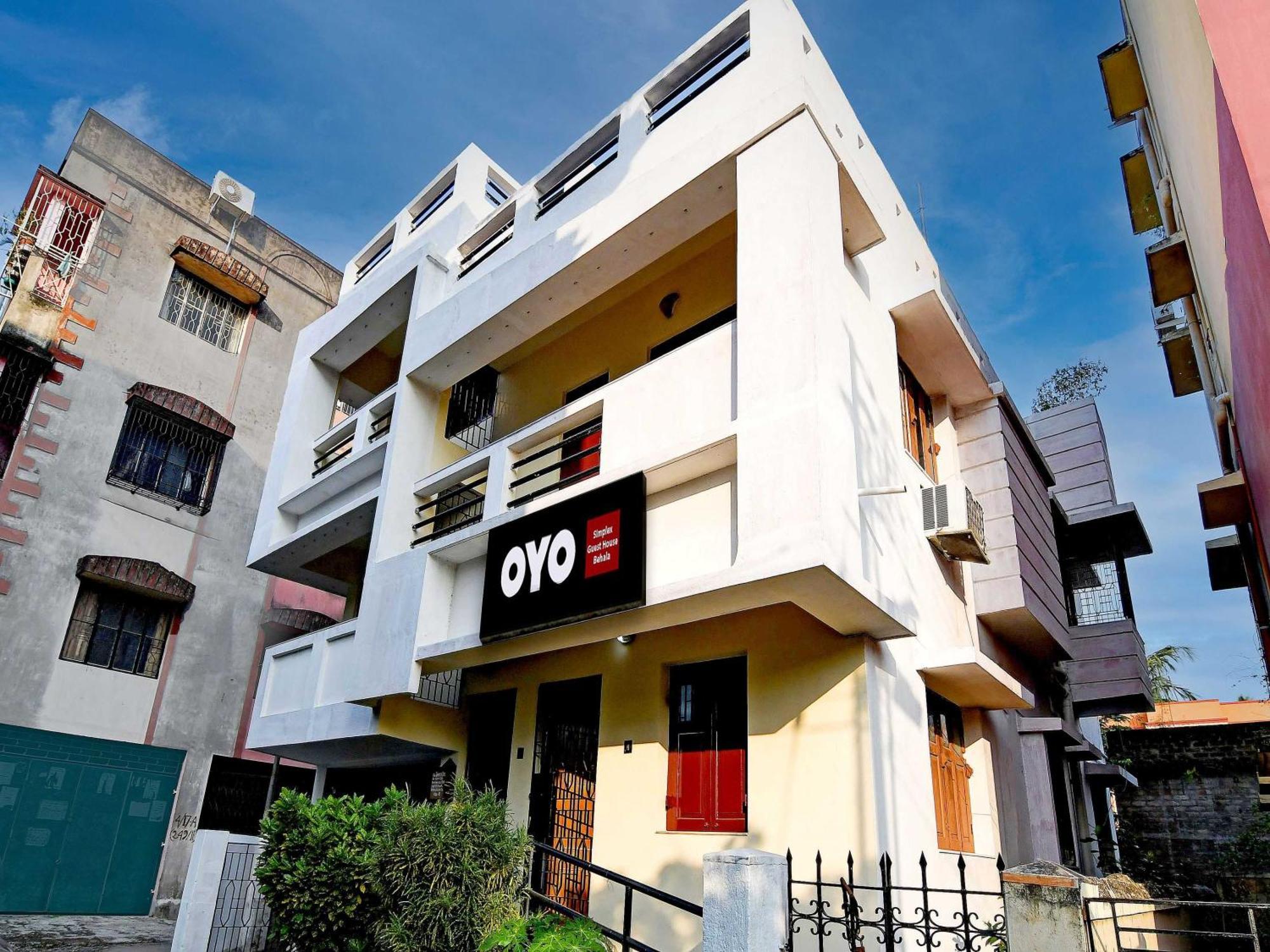 Oyo Simplex Guest House Behala Калькутта Экстерьер фото