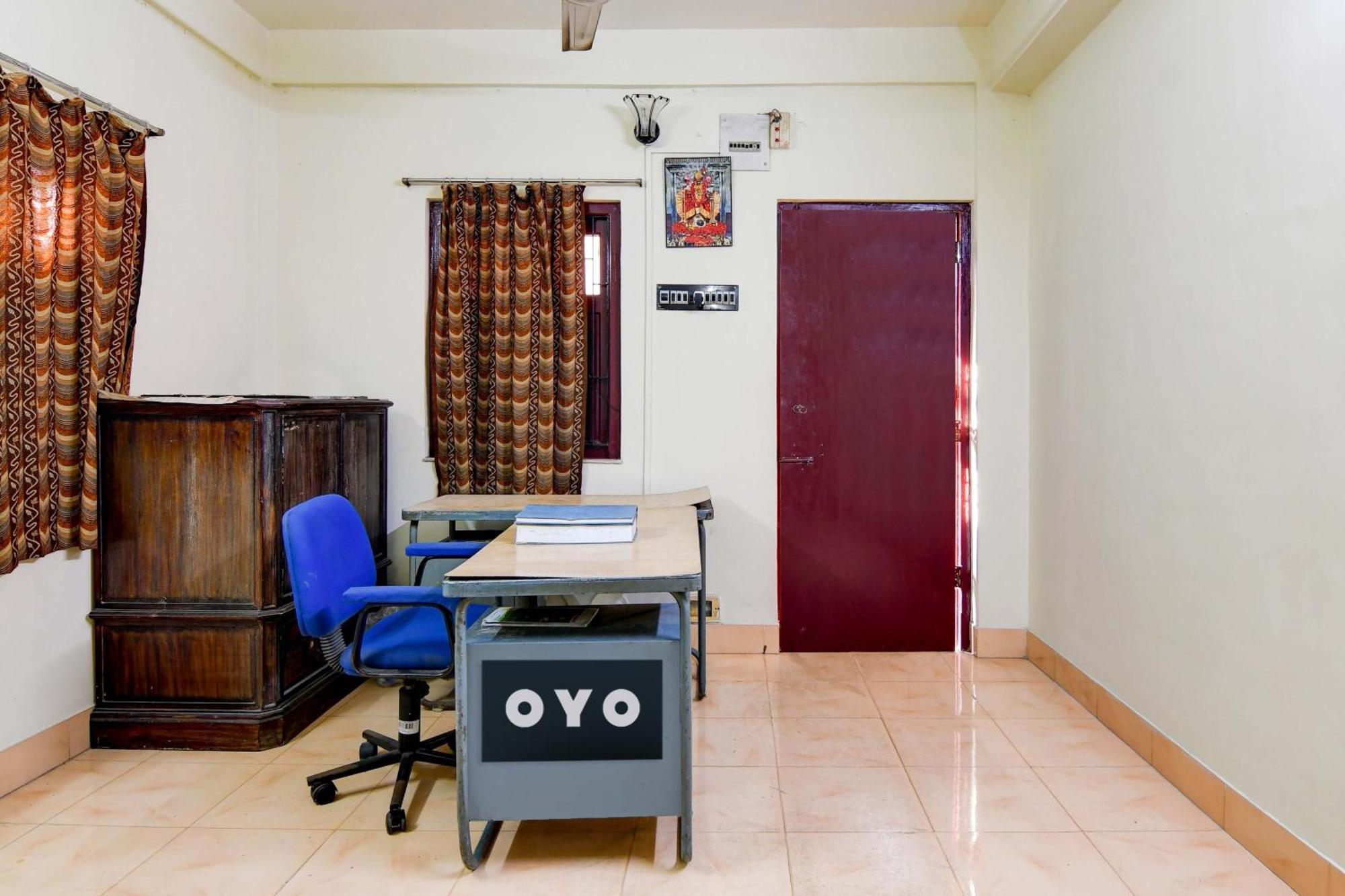 Oyo Simplex Guest House Behala Калькутта Экстерьер фото