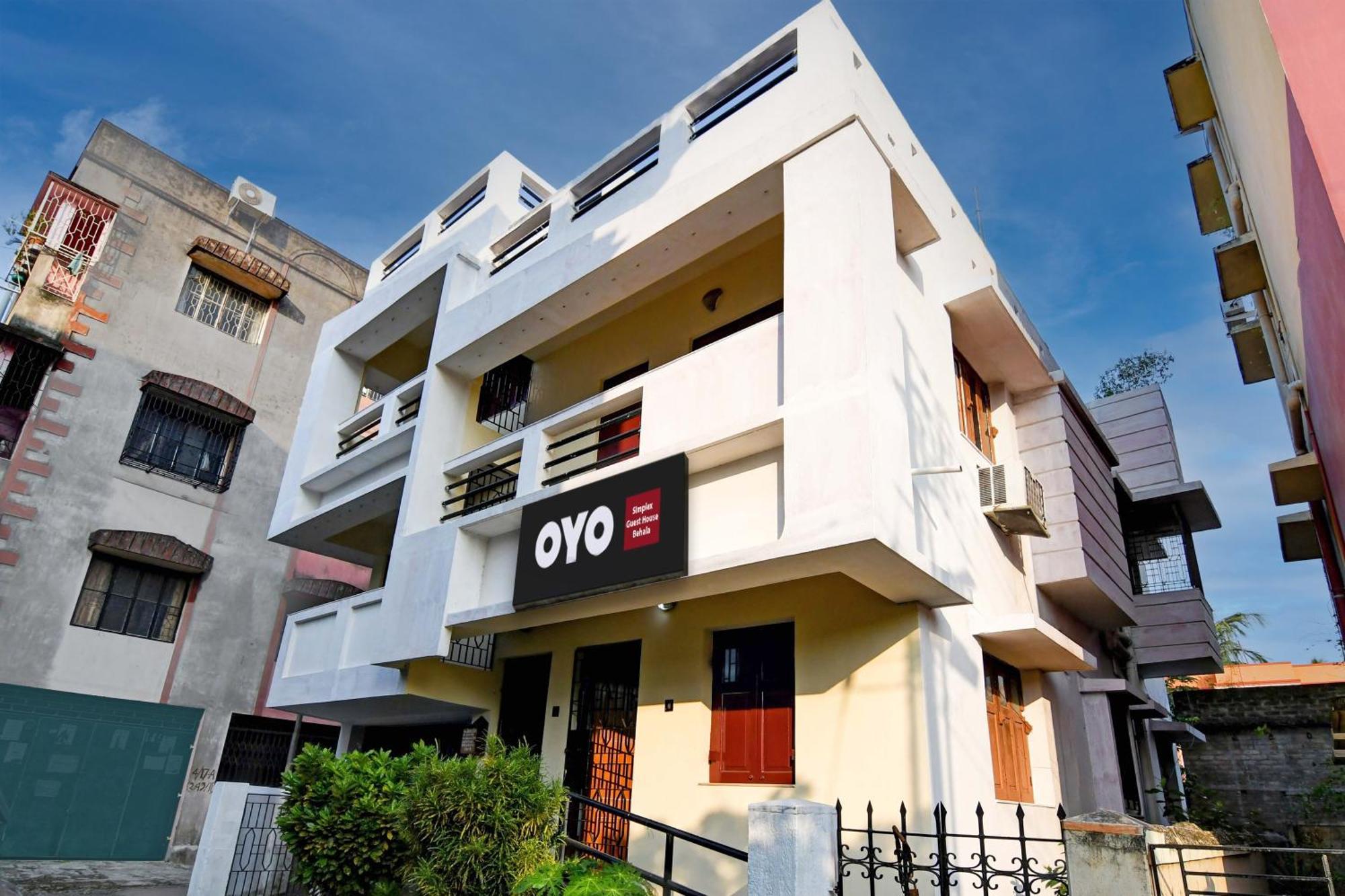 Oyo Simplex Guest House Behala Калькутта Экстерьер фото